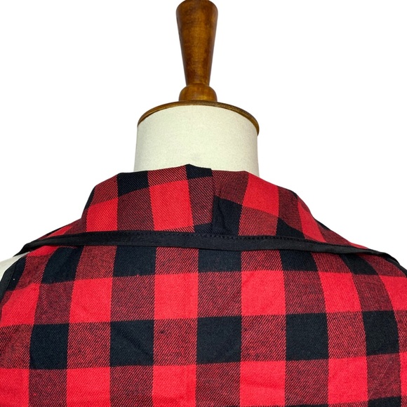 Red & Black Buffalo Plaid Asymmetric Open Vest - Picture 13 of 16